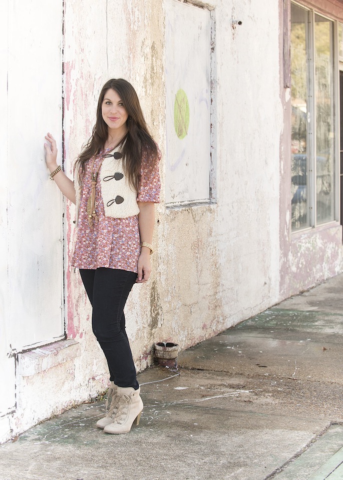 floral-top-fur-vest